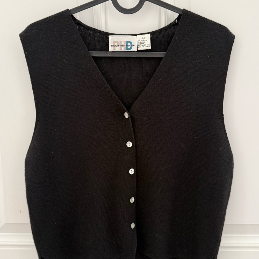 Classic Black Button-Up Sleeveless Blouse